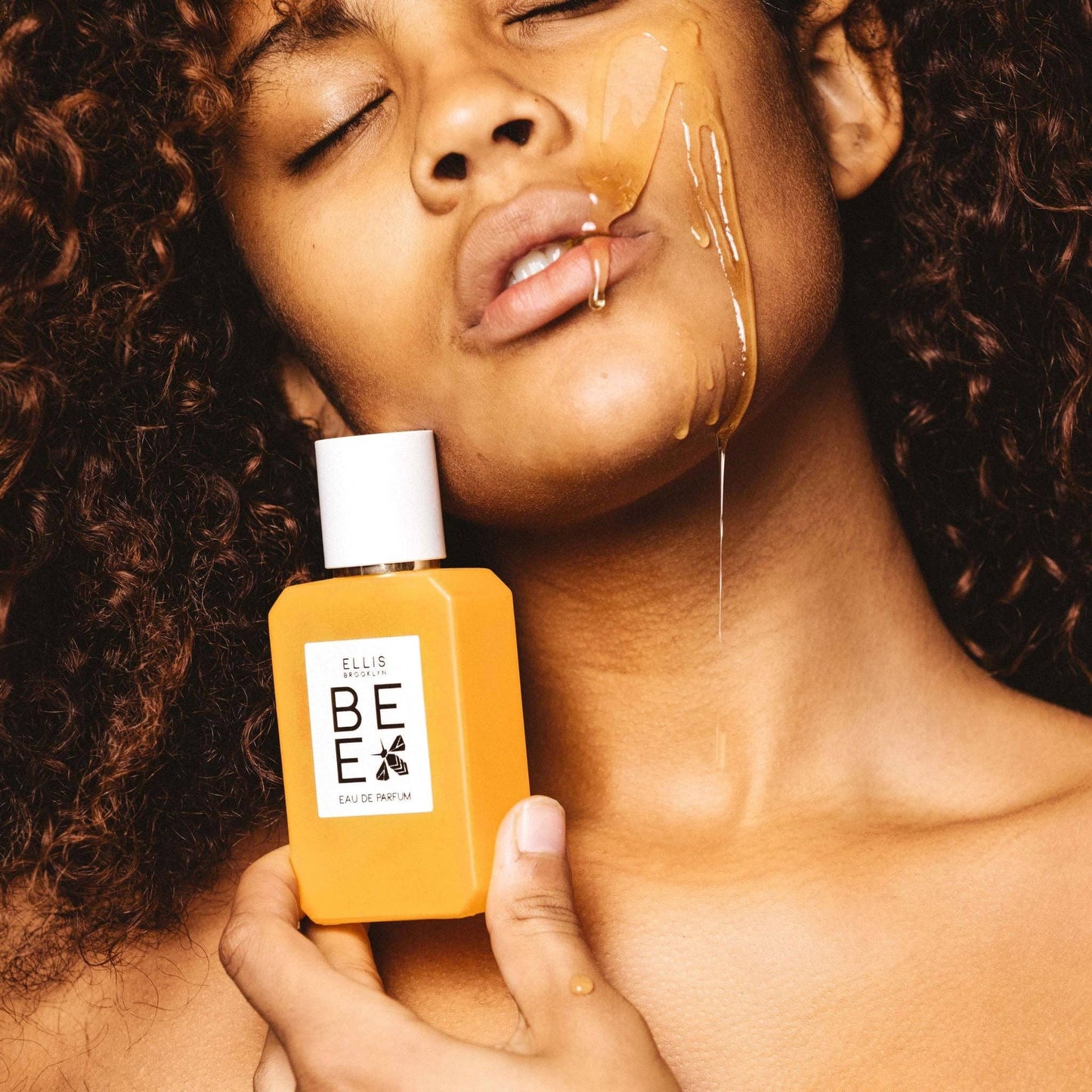 Ellis Brooklyn Bee Eau De Parfum - 10 ml Travel Spray (Image 5)